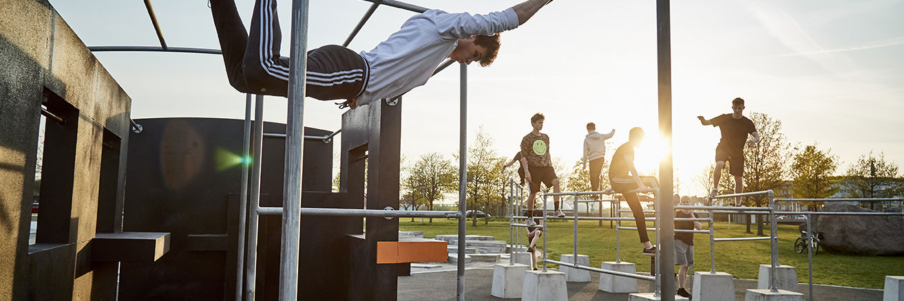 Parkourudøvere på Randers Industri Parkour