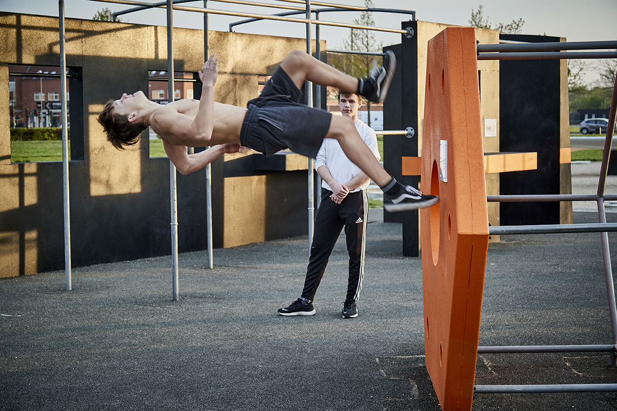 Parkourudøvere på Randers Industri Parkour