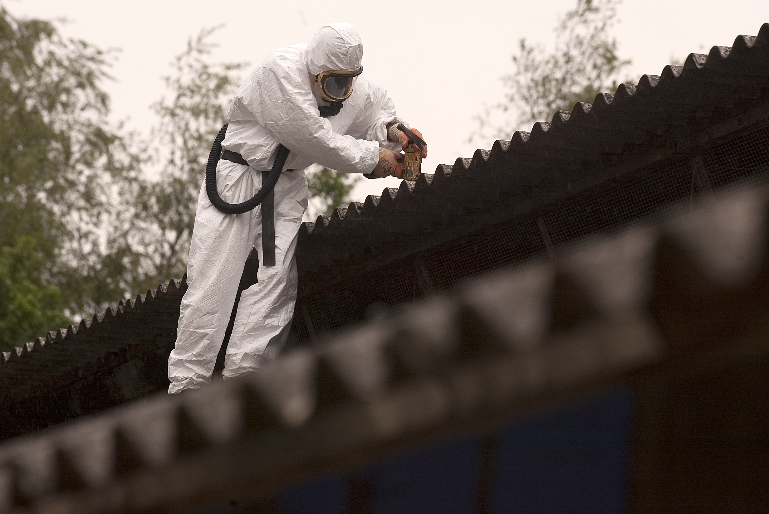 Nedbrydning af asbesttag