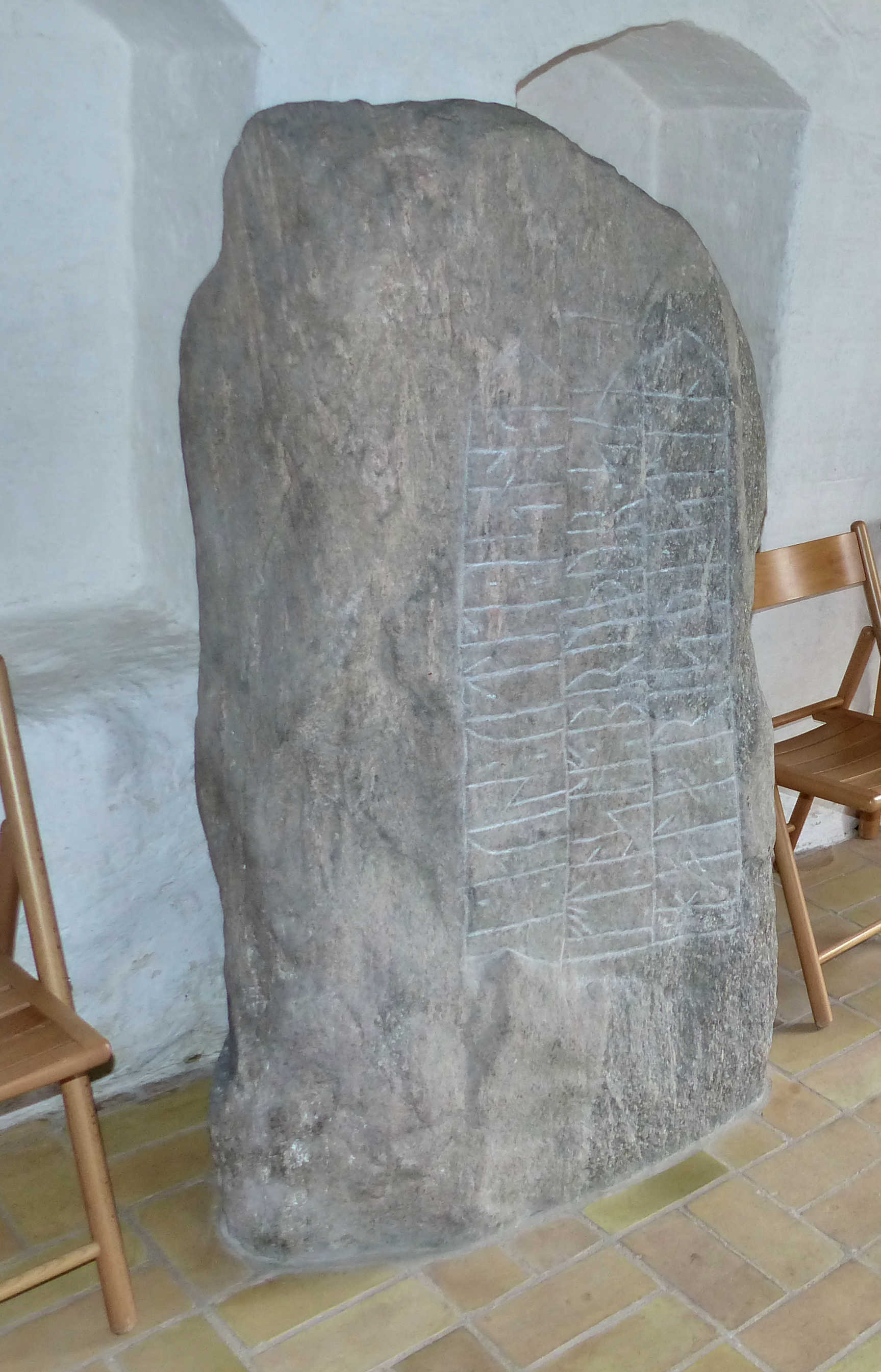 Runesten i Vester Tørslev Kirke